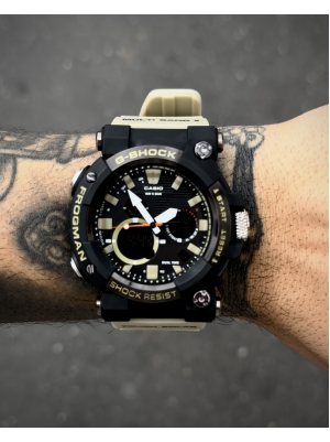 G-SHOCK FROGMAN PRETO E BEGE