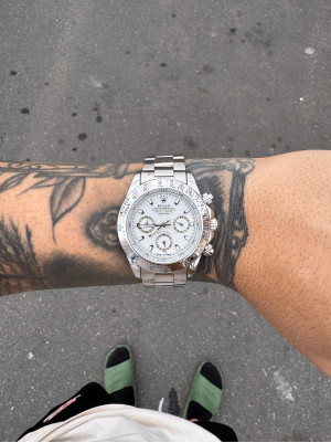 ROLEX DAYTONA PRATEADO FUNDO BRANCO 