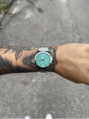 CASIO QUARTZ MT PRATEADO FUNDO TIFFANY